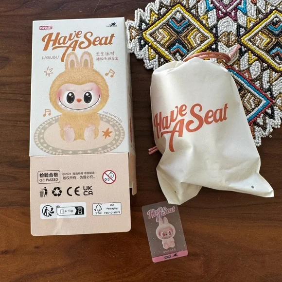 NEW | THE MONSTERS Have a Seat - Dada - Picture 2 of 5